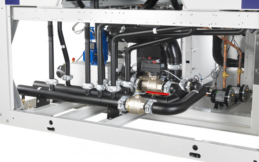 Carrier amplía las opciones de recuperación de calor y free cooling incrementando el ahorro energético de la gama de enfriadoras scroll R-32